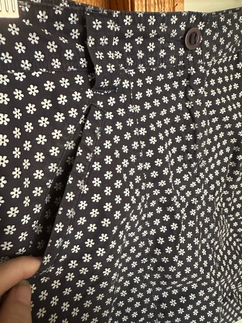 Lands' End Navy and White Daisy Patterned Skort Atheltic Outdoors Hiking